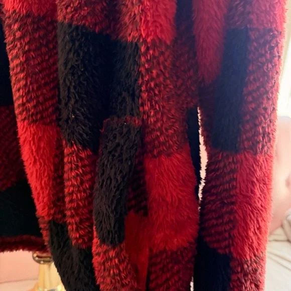 Red and Black Plaid Fleece Stillwater Supply Jacket - Picture 3 of 7